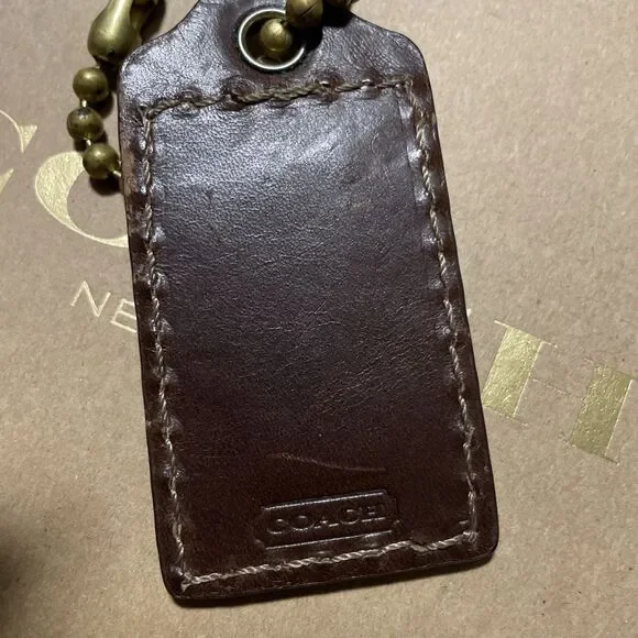 COACH 3" Hang Tag Brown Leather, Embossed Horse & Carriage, Chunky Brass Chain - Picture 3 of 5